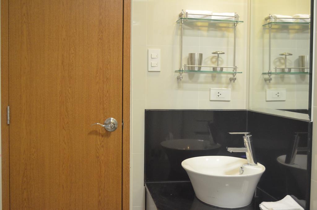 Greenbelt Madison Apartments Makati City Екстер'єр фото